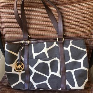 Giraffe print Michael Kors purse